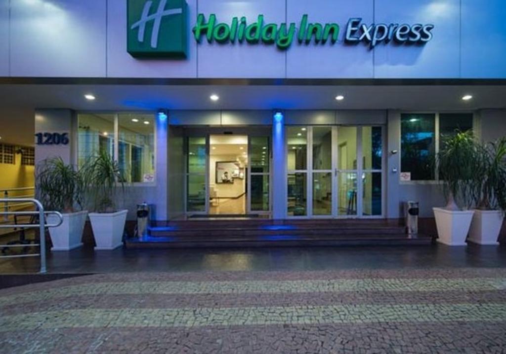 Holiday Inn Express Avenida Sumare Sao Paulo Exterior photo