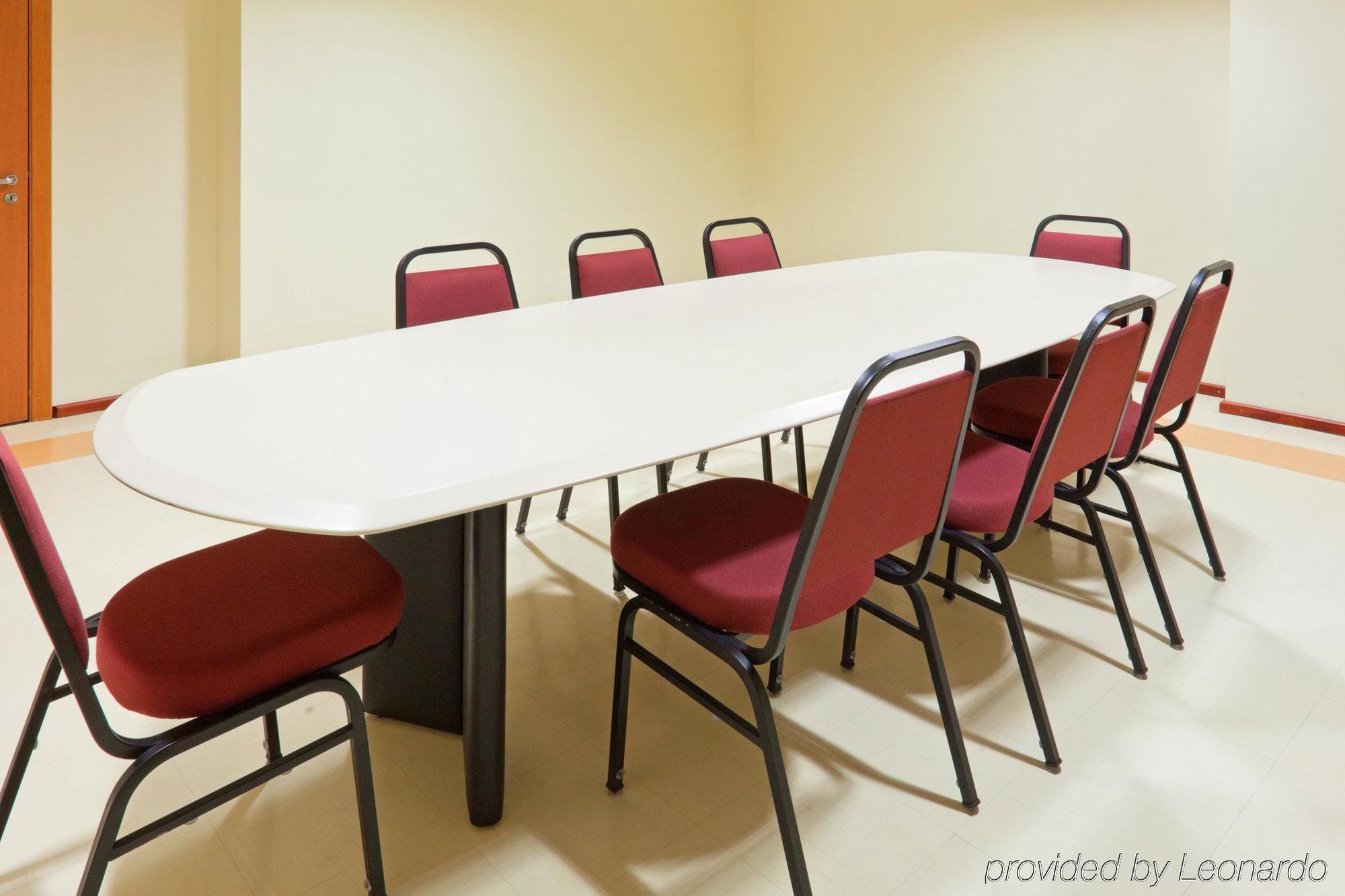 Holiday Inn Express Avenida Sumare Sao Paulo Facilities photo