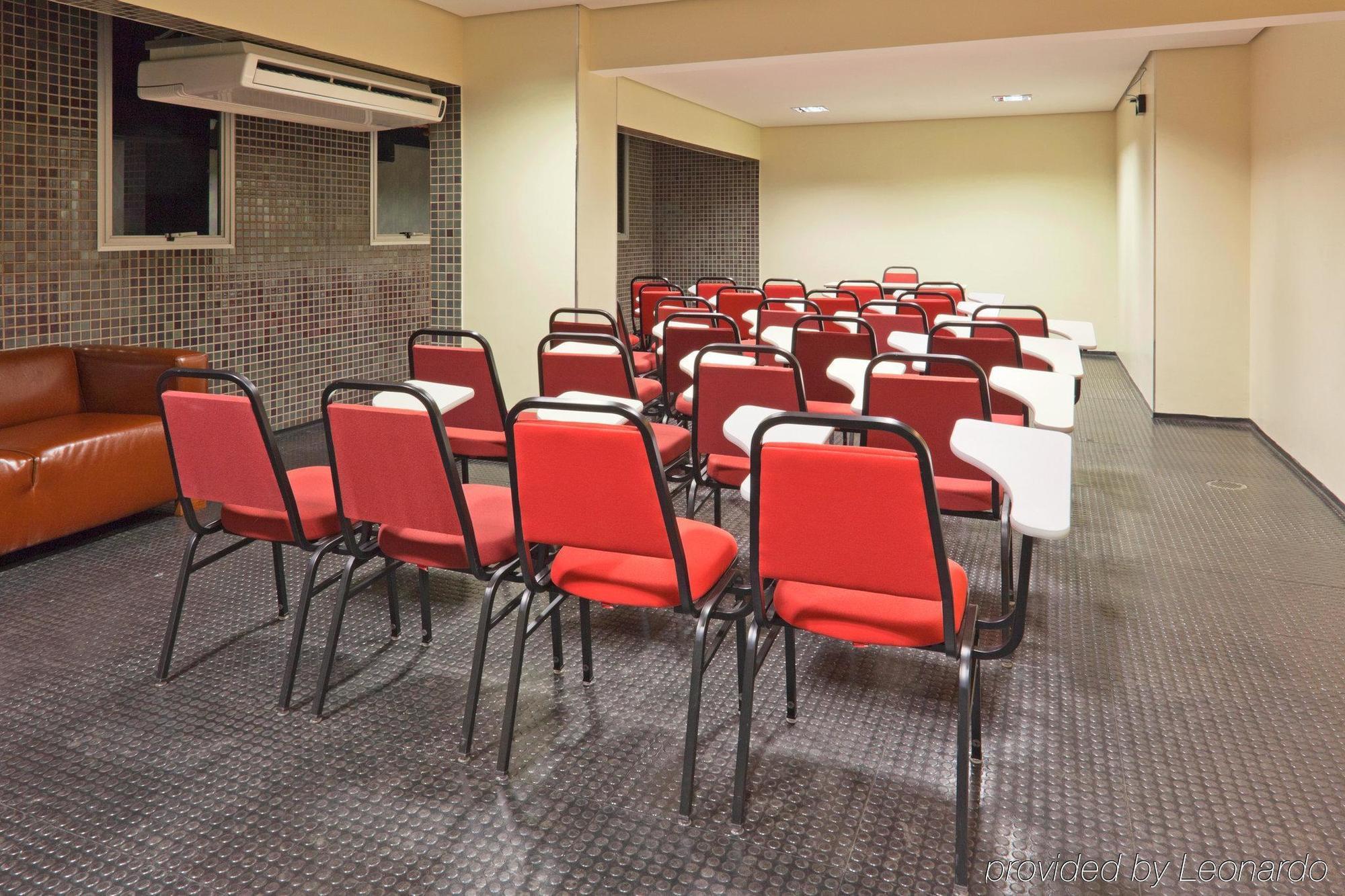 Holiday Inn Express Avenida Sumare Sao Paulo Facilities photo