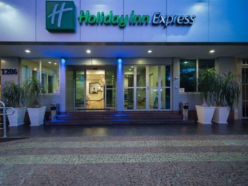 Holiday Inn Express Avenida Sumare Sao Paulo Exterior photo