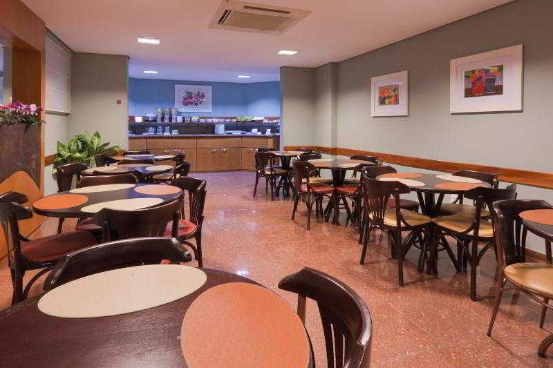 Holiday Inn Express Avenida Sumare Sao Paulo Exterior photo
