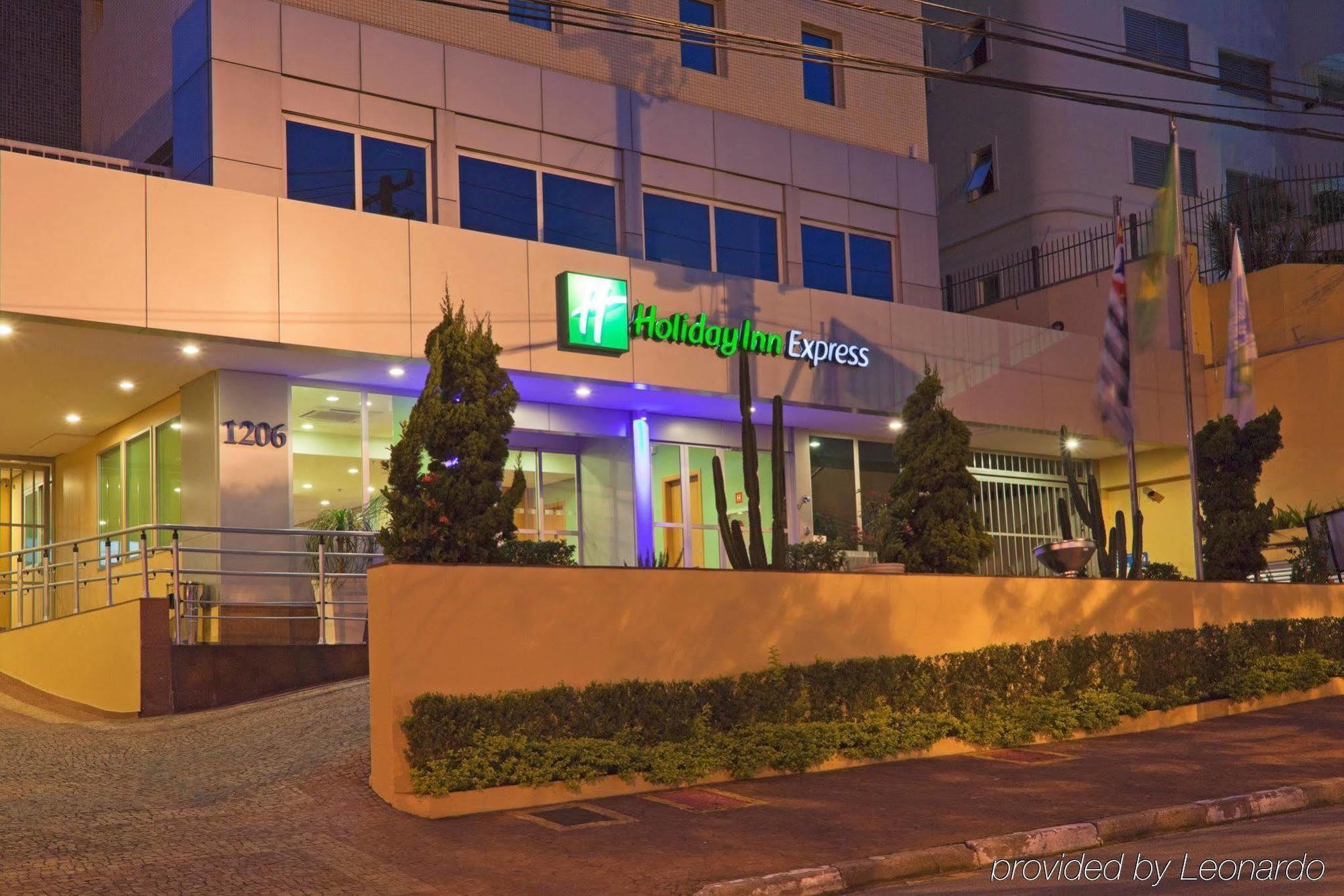 Holiday Inn Express Avenida Sumare Sao Paulo Exterior photo
