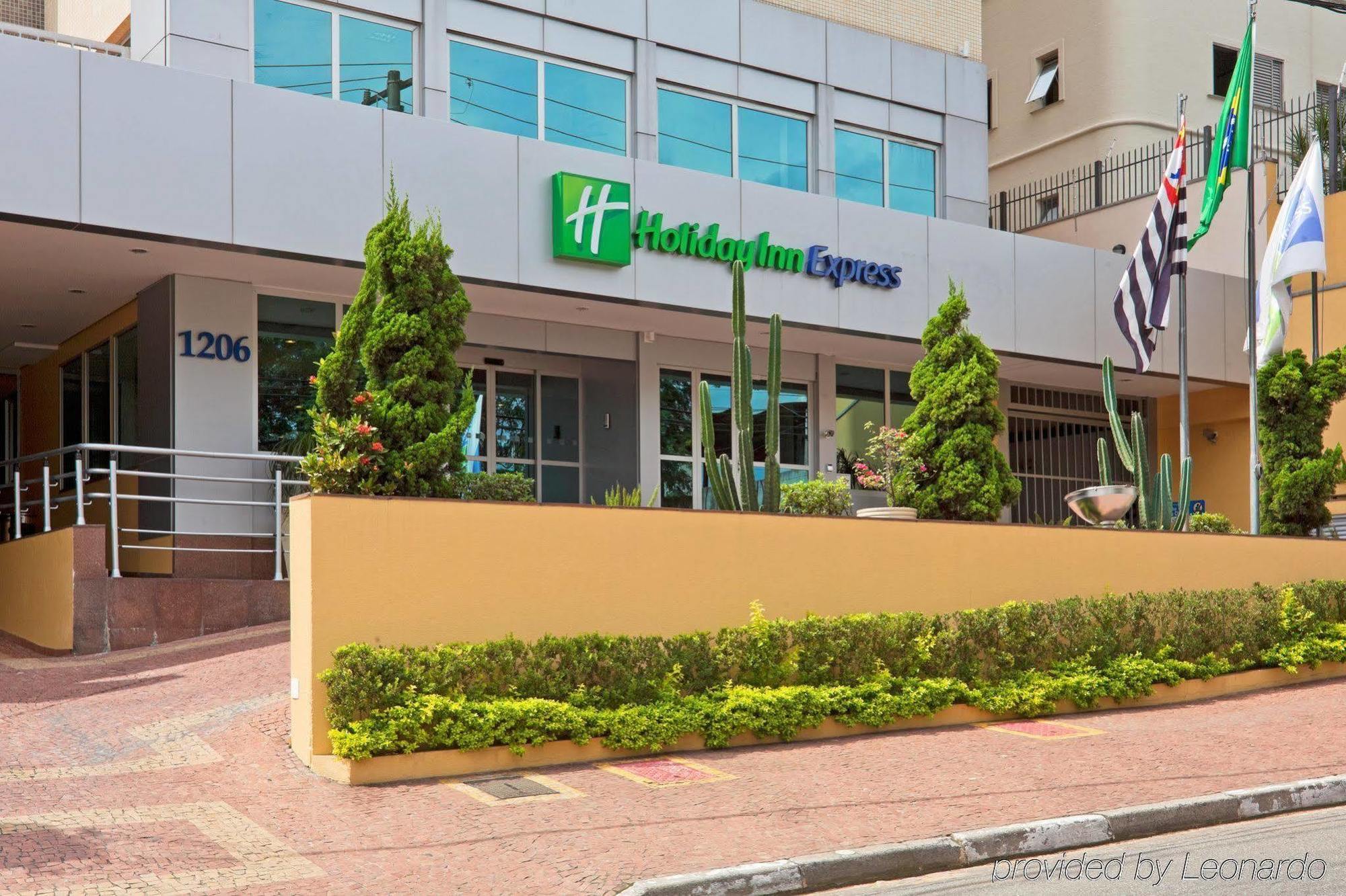 Holiday Inn Express Avenida Sumare Sao Paulo Exterior photo